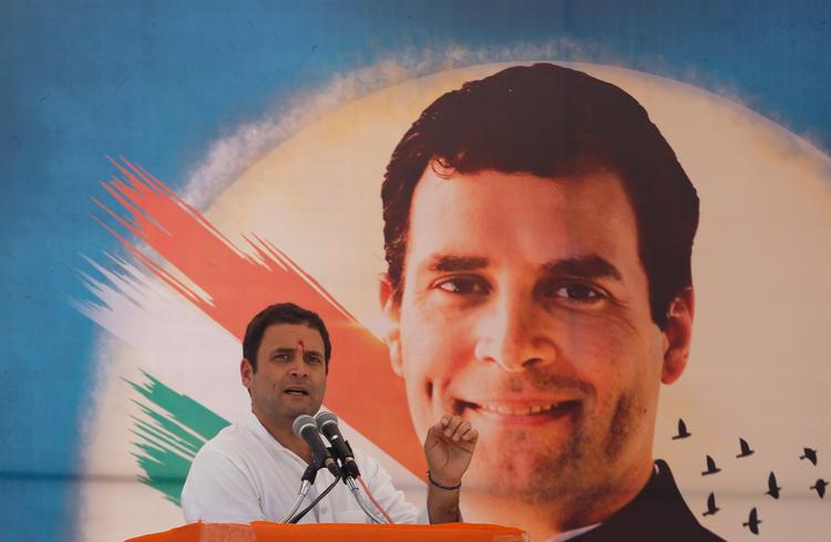  Rahul Gandhi er ny leder af Kongrespartiet i Indien efter sin mor, Sonia Gandhi. 