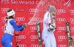 Lindsey Vonn vandt for første gang på den alpine world cup siden januar i Val d'Isere. 