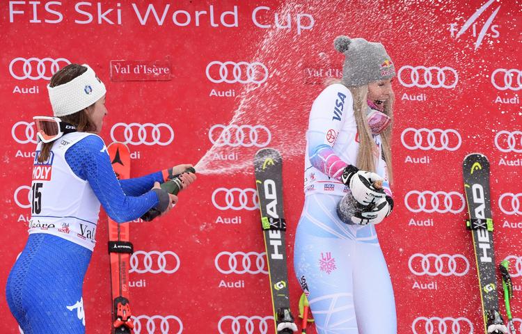 Lindsey Vonn vandt for første gang på den alpine world cup siden januar i Val d'Isere. 