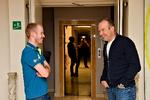 Sportsdirektør Lars Michaelsen (t.h.) i samtale med en af Astanas fire mulige danske Tour de France-deltagere næste år Jesper Hansen.
   