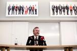 » Vi gik på kompromis undervejs, ikke bare en gang, eller to gange, eller tre gange, men mange gange«, siger Anders Samuelsen på pressemødet. 