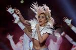 Lady Gaga har betrådt alverdens store stjerner og underholdt enorme publium. Som her hvor hun i februar sang til halvlegsshowet under NFL Super Bowl. Næste år tager hun hul på 74 shows i Vegas.
   