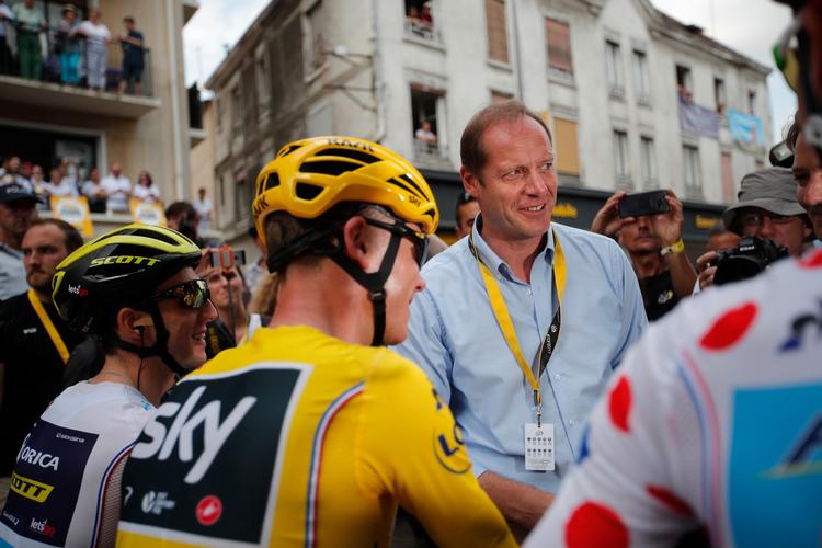 Tour de France-chef Christian Prudhomme, her i selskab med bl.a. Chris Froome, vil ikke have briten med i Touren, mens der pågår en undersøgelse. 
