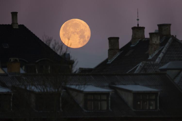 Supermåne over Frederiksberg i 2017.  Arkivfoto: 