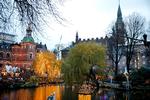 Det har været en lun vinter. Her er det mildt vejr i slutningen af november i Tivoli.  