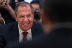 
 Ruslands udenrigsminister, Sergej Lavrov, har på russisk tv joket med, at landet har blandet sig i en række valg - blandt andet i Danmark. 