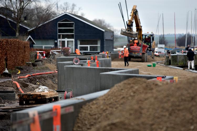 For en række danske kystbyer vil det kunne betale sig at investere i stormflodssikring som her i Roskilde. 