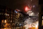 Uanset om du er i Aarhus som her på billedet fra nytårsaften sidste år, eller et andet sted i landet, bliver det tørt vejr med god sigtbarhed. Det klan dog blæse lidt rigelidt i Nordjylland, melder DMI.
   