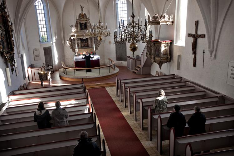 Brønshøj Sogn Menighedsråd søger en sogne- og hospitalspræst, der vil vie par af samme køn. (Arkivfoto) 