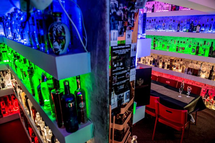 Forleden blev verdens dyreste vodkaflaske stjålet fra Cafe 33 på Vesterbro i København, hvor verdens største samling af vodkaflasker er samlet. 