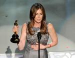 Ny rapport sætter stor streg under, at Hollywood stadig har et diversitetsproblem.  Kathryn Bigelow, der her modtager sin oscar-statuette for 'The Hurt Locker', er fortsat den eneste kvindelige instruktør, som har vundet en Oscar.  