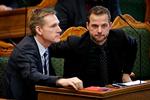 Kristian Thulesen Dahl (DF) og Morten Østergaard (R) mødes i weekenden til en debat ved de radikales nytårsstævne. 