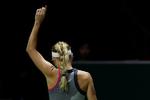 Wozniacki er i semifinalen i årets første turnering, i Auckland, der tjener som opvarmning forud for Australien Open. 