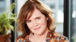 Maria Semple har en fortid som manuskriptforfatter til bl.a. 'Ellen' og 'Beverly Hills 90201'.  