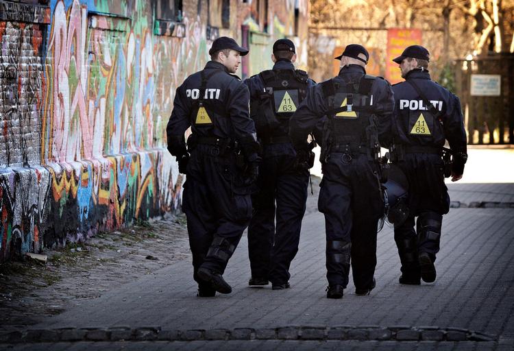 Ved en stor politiaktion på Christiania 13. marts 2014 blev der fundet betydelige mængder hash og kontanter, og omkring 80 blev anholdt. Det resulterede i seks sager omkring Pusher Street, og den sidste mangler endnu afgørelse. Sagen har været sat på pause, fordi der opstod mistanke om, at en af anklagerne havde påvirket vidnernes svar i retten. 

   
