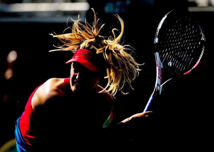 Eugenie Bouchard, der allerede som teenager viste et meget lovende talent, har store problemer med at finde bedste spil. 
   