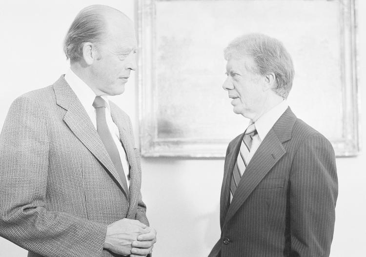 Norges statsminister Odvar Nordli mødes i 1979 med USA's præsident Jimmy Carter i Det Hvide Hus.  