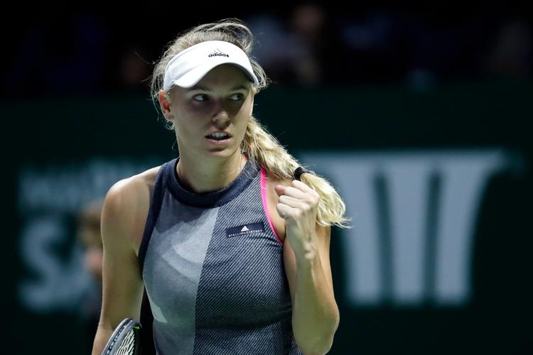 Hvis Caroline Wozniacki kan holde den fine form ved sæsonstarten, er der smæk i luften til rumænske Mihaela Buzarnescu ved Australian Open.
   