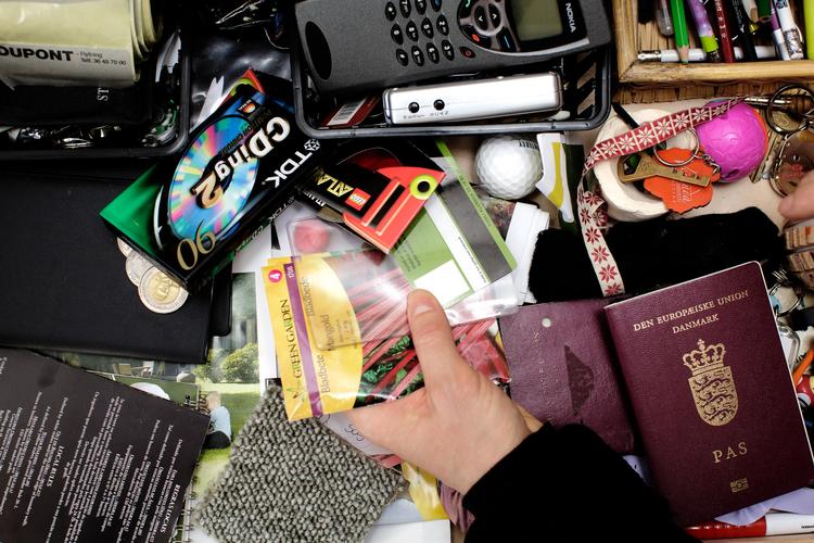 Alle har en rodeskuffe, men det irriterer mange, hvis ting hober sig op i alle rum. Arkivfoto: Peter Hove Olesen
     