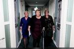 Norges statsminister, Erna Solberg, i midten, præsenterede tidligere i dag Norges nye regering flankeret af Fremskrittspartiets leder, Siv Jensen, (tv.) og Venstres partileder, Trine Skei Grande. 