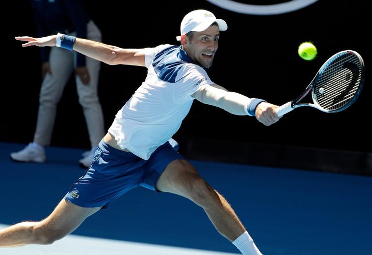 Det har været en lang og usikker optakt for Novak Djokovic at nå frem til sit comeback ved Australian Open. Men han startede med en sejr. 
