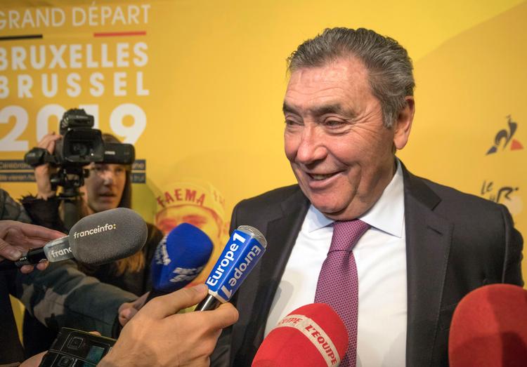 Eddy Merckx var i fint humør, da han deltog i præsentationen af næste års Tour de France-start i Bruxelles.
   