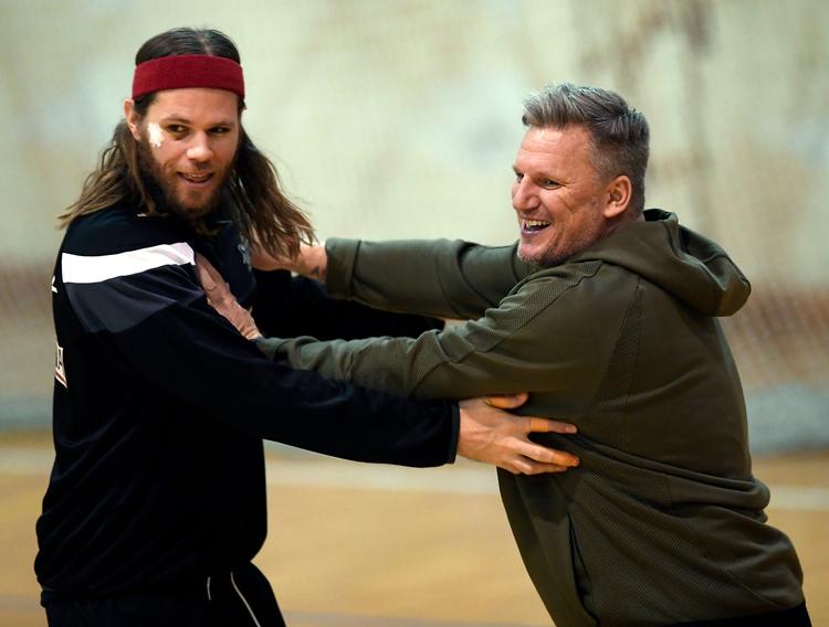 Mikkel Hansen og landstræner Jacobsen kommer forhåbentlig ikke op at slås om Hansens rolle på fremtidens danske landshold. Lars Poulsen/POLFOTO