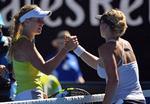 Det var en meget lettet Caroline Wozniacki, der sagde tak for kampen til Jana Fett efter 2. runde-kampen i Australian Open.
   