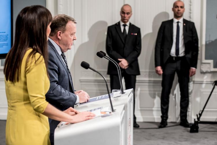 Regeringen med statsminister Lars Løkke Rasmussen og minister for offentlig innovation Sophie Løhde præsenterede i dag regeringens plan for udslytning af godt. 1.800 arbejdpladser.  
