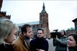 Miljøminister Esben Lunde Larsen og Odenses borgmester Peter Rahbæk Juel fotografet i Odense i går, da det kom frem, at Miljøstyrelsen skal flyttes til byen.  