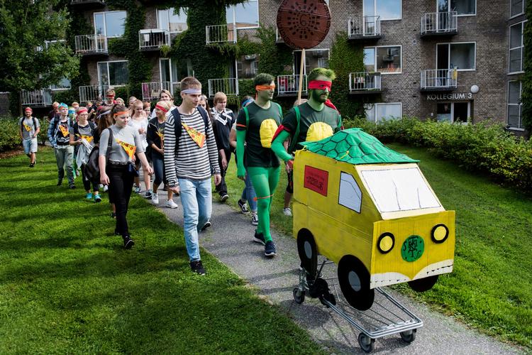 Det sociale er mindst lige så vigtigt for det faglige og for at mindske chancen for frafald. Her ses en studiestart for Aarhus Universitets studerende.  Arkivfoto Casper Dalhoff