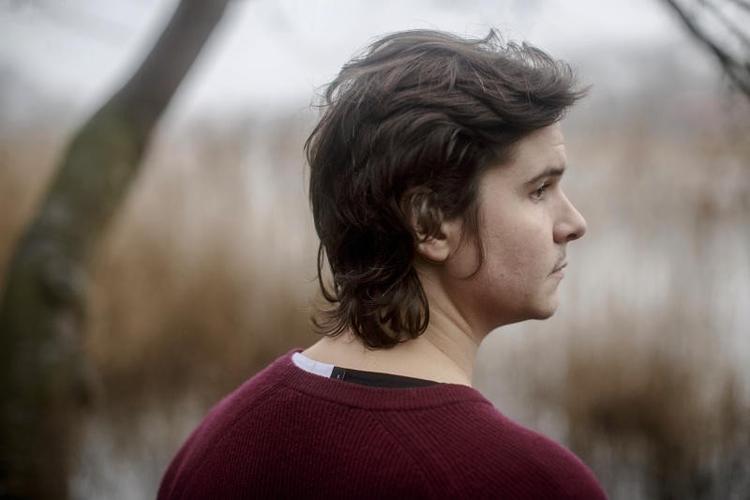 Han er ikke bare bange, han er ’ægte bange’: »Det er gået op for mig i år, at jeg er der i mit liv, hvor jeg er ægte bange for at miste«. Sådan sagde Lukas Graham i et interview til Politiken i december, og hans brug af ordet er således et eksempel på, at ordet 'ægte' nu er blevet et forstærkende ord på linje med 'virkelig'. Arkivfoto Miriam Dalsgaard/POLFOTO