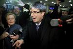 Spanske og internationale mediefolk omringede Carles Puigdemont, da han kom til København i går morges. 