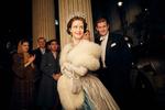 'The Crown' med Claire Foy og Matt Smith er en af de serier, Netflix kan have trukket nye serie med.  Foto: Robert Viglasky/AP
