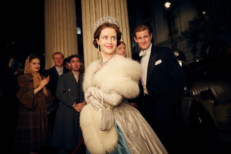 'The Crown' med Claire Foy og Matt Smith er en af de serier, Netflix kan have trukket nye serie med.  Foto: Robert Viglasky/AP