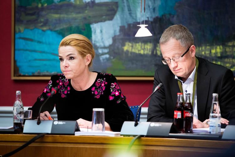 Inger Støjberg har forklaret langsom reaktion på dom med travlhed. 