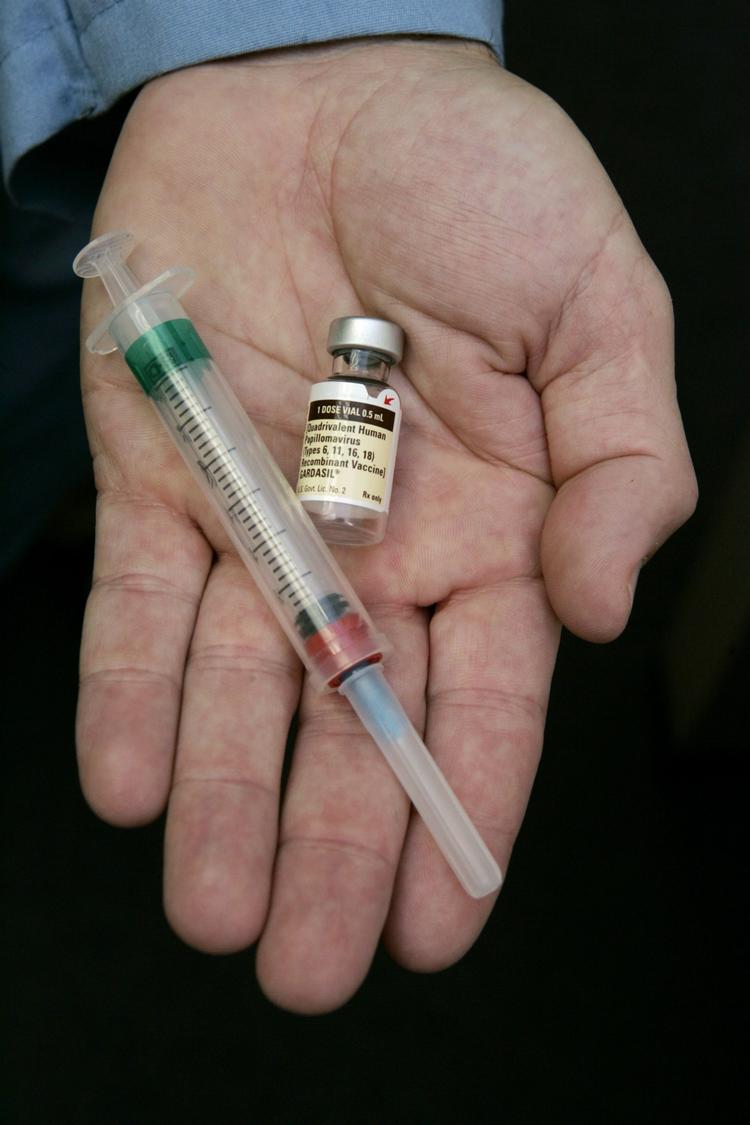 Alle - uanset køn og seksualitet - bør tilbydes HPV-vaccine, mener professor i etik Thomas Søbirk Thomsen. Charles Rex Arbogast/AP