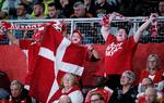 De danske håndboldfans, der har taget turen til Kroatien, har en herlig tid med en stribe danske sejre på banen ved EM-slutrunden.
   