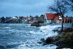 
Roskilde Fjord har de senste år været ramt af oversvømmelser på grund af den voldsomme vinterstorm, som har presset vandstanden i Roskilde Fjord op i et faretruende niveau.
   