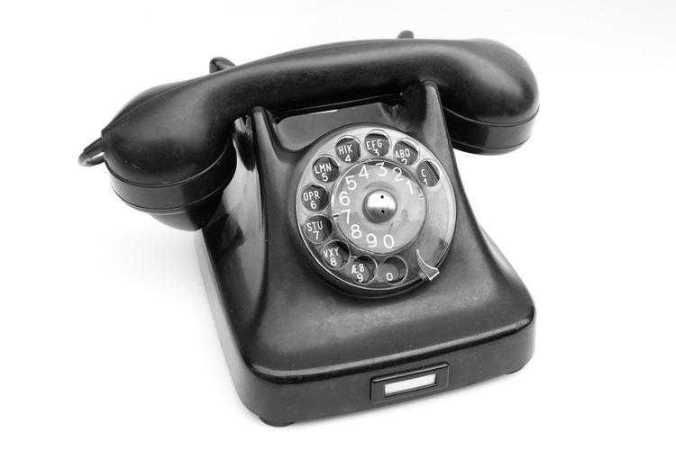»En dag for mange år siden ringede den sorte telefon tidligt om morgenen, og min mor tog røret og hørte en frisk ung stemme sige: »Hi! This is Barbara!«. Barbara hvem? (...)  Hun syntes da ikke, hun kendte hende så godt. Men det gjorde min storebror«.  Foto: Jacob Ehrbahn 