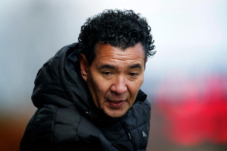 Ricardo Moniz nåede blot 8 kampe i spidsen for Randers, som han efterlader på sidstepladsen i den bedste danske række, hvor han som træner blot formåede at hente 7 af 24 mulige point.  53-årige Ricardo Moniz har i et langt trænerliv arbejdet i ti forskellige lande. Opholdet i Danmark blev et af de kortere. 
   