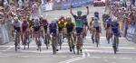 Jay McCarthy jubler over sejren i sæsonens andet WorldTour-løb på hjemmebane i Australien. 