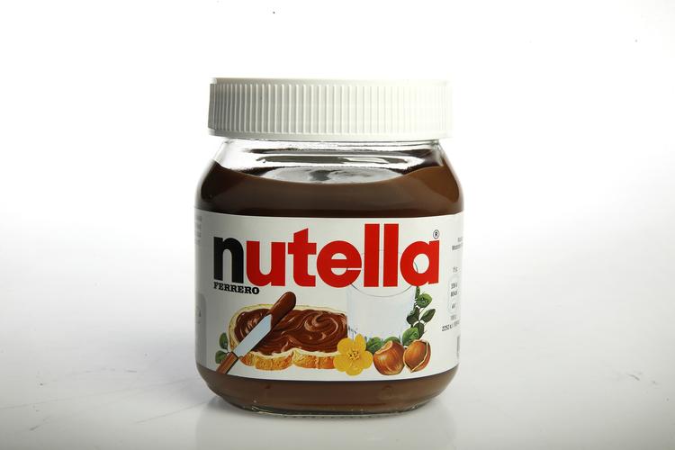 Nutella-krukker på 950 gram til 10 gram har skabt røre på internettet. Arkivfoto Jens Dresling