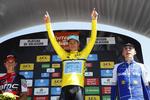 Et af de største øjeblikke for Jakob Fuglsang i 2017 - på podiet som vinder af Crtérium du Dauphiné flankeret af Richie Porte (t.v.) og Dan Martin. 