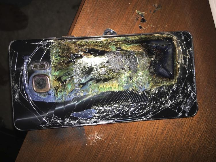 En Samsung Galaxy Note 7 efter at den antændte.  