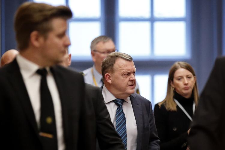 Statsminister Lars Løkke Rasmussen var i dag i samråd om en særlig gave.
   