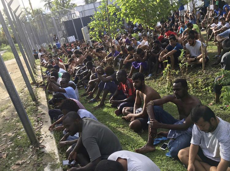 Flygtninge på Manus protesterede sidste år over Australiens behandling af dem. Arkivfoto. 