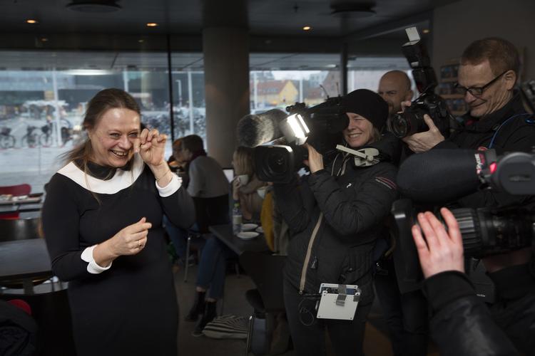 Sidste års vinder af De Gyldne Laurbær var Merete Pryds Helle. Det en pris som betyder rigtig meget for hver enkelt forfatter. 