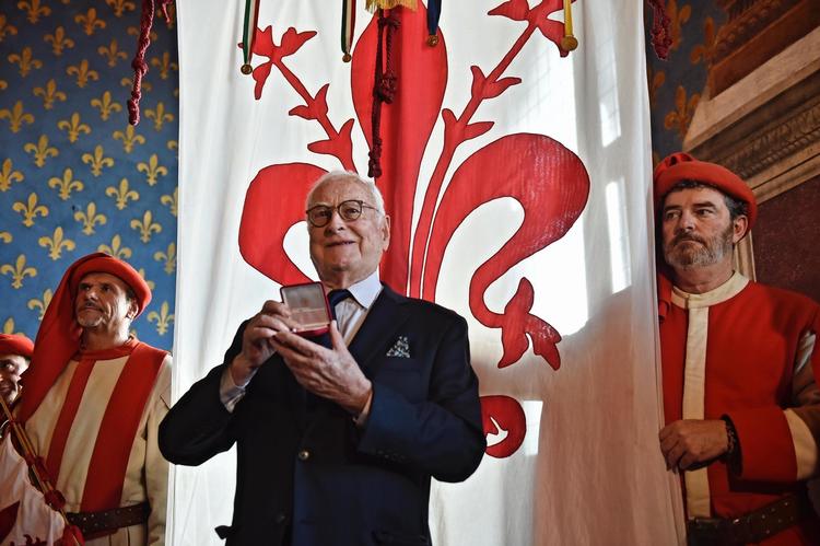 I efteråret 2017 modtog James Ivory 'Fiorino d'Oro'-prisen i Firenze i anledning af 30-års jubilæet for hans film 'Værelse med udsigt' efter romanen af E.M. Foster. 