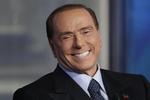 Meningsmålingerne spår, at Silvio Berlusconi er tilbage som den centrale figur i italiensk politik. 